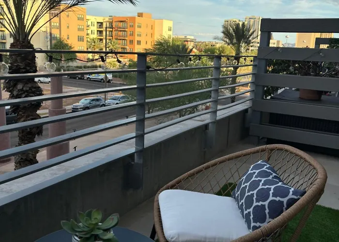 Downtown Zen Bliss Apartment